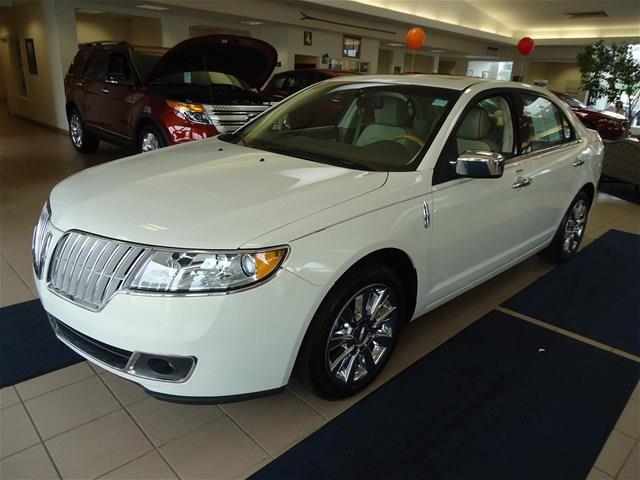 Lincoln MKZ 2012 photo 2