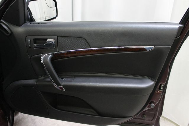 Lincoln MKZ 2012 photo 2