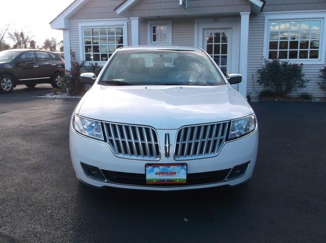 Lincoln MKZ 2012 photo 1