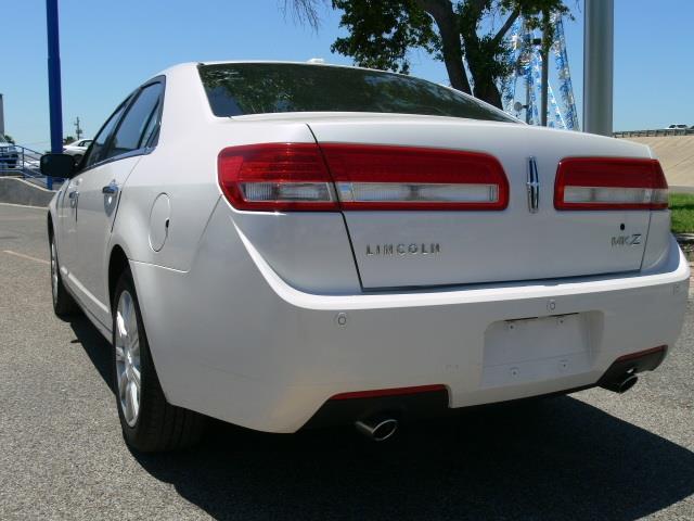 Lincoln MKZ 2012 photo 15