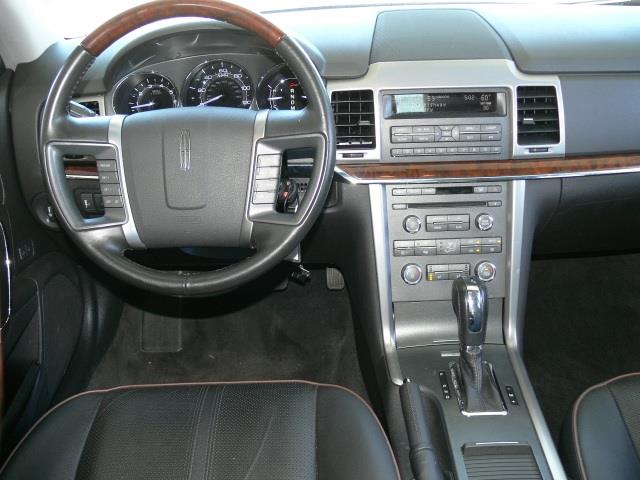 Lincoln MKZ 2012 photo 23