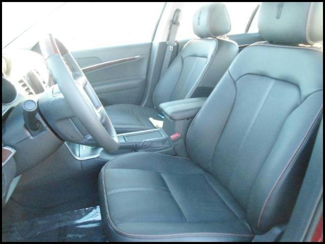 Lincoln MKZ 2012 photo 4