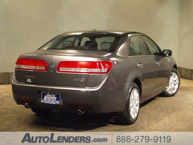 Lincoln MKZ 2012 photo 2