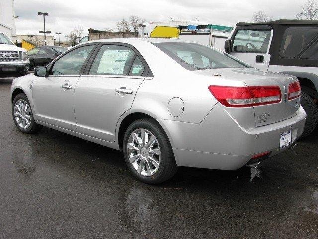 Lincoln MKZ 2012 photo 1