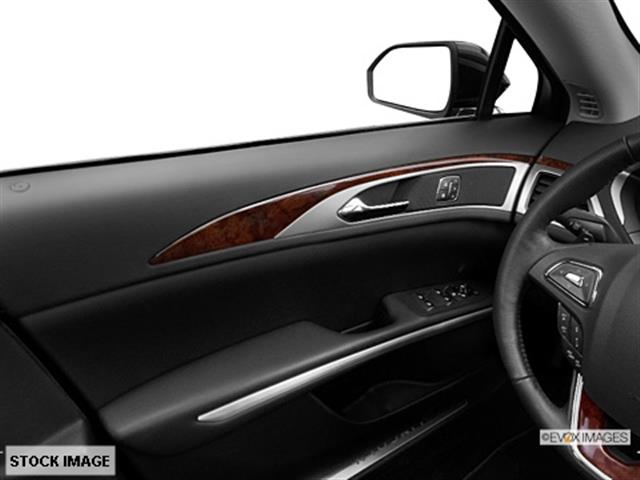 Lincoln MKZ 2013 photo 9
