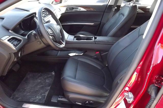 Lincoln MKZ 2013 photo 2