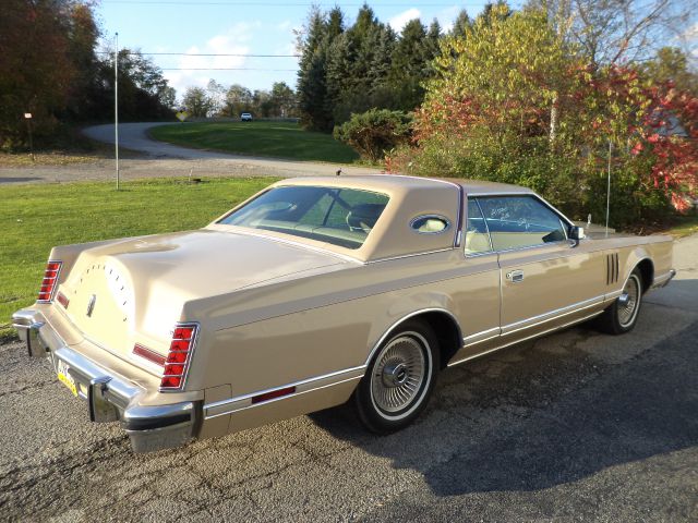 Lincoln Mark 1979 photo 2