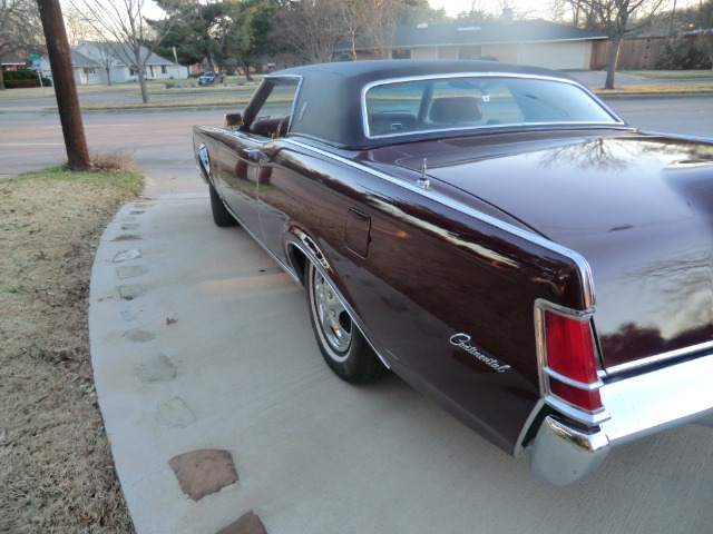 Lincoln Mark III 1969 photo 2