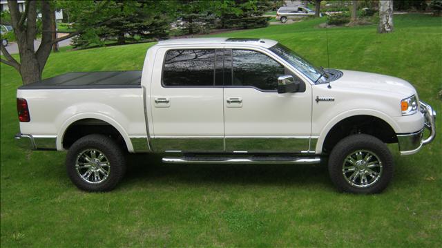 Lincoln Mark LT 2006 photo 1