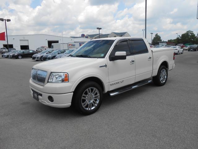 Lincoln Mark LT 2007 photo 2