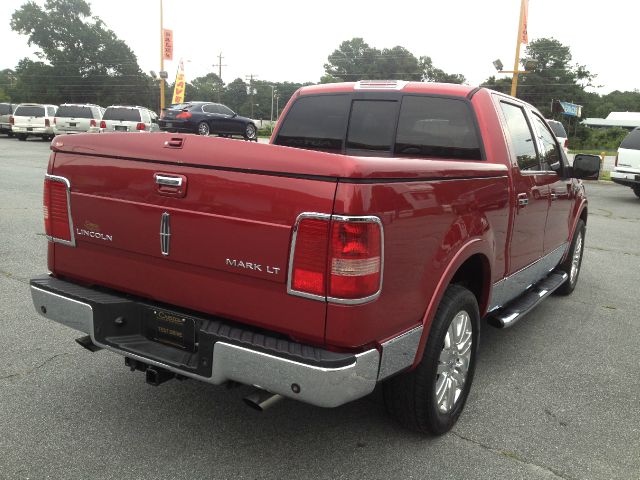 Lincoln Mark LT 2007 photo 2