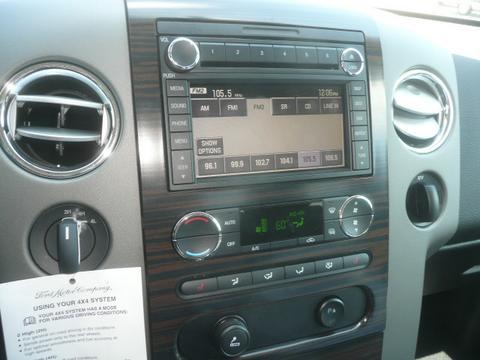 Lincoln Mark LT 2008 photo 2