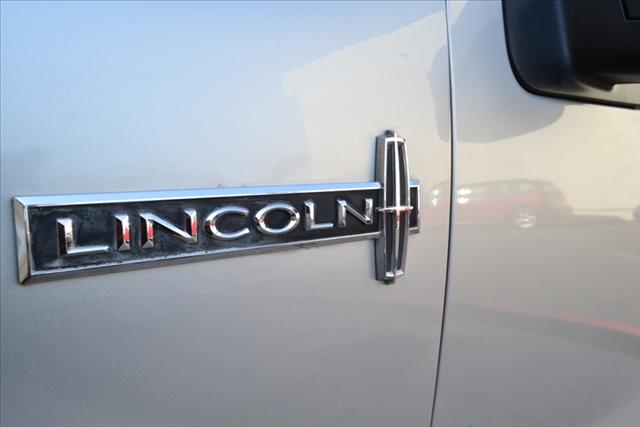 Lincoln Mark LT 2008 photo 3