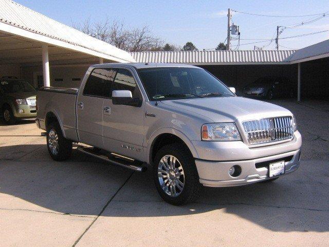Lincoln Mark LT 2008 photo 1