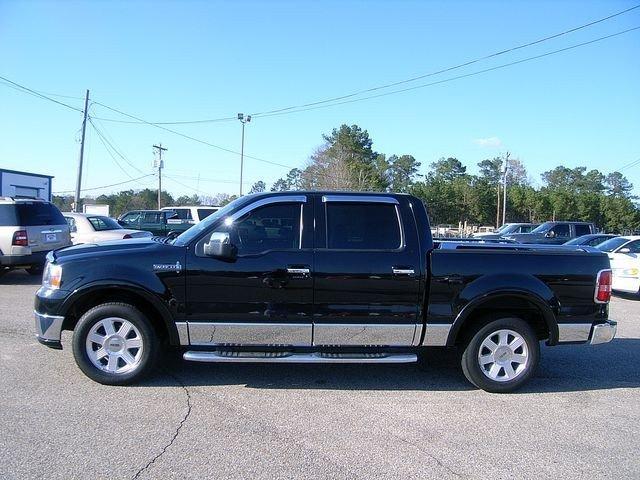 Lincoln Mark LT 2008 photo 2