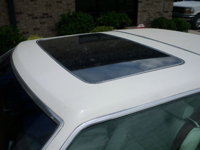 Lincoln Mark V 1979 photo 12