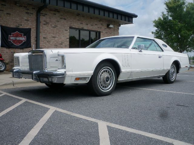 Lincoln Mark V 1979 photo 14