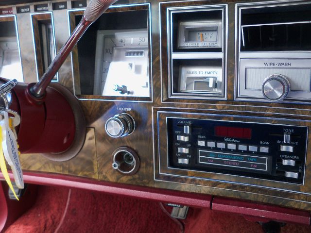 Lincoln Mark V 1979 photo 18