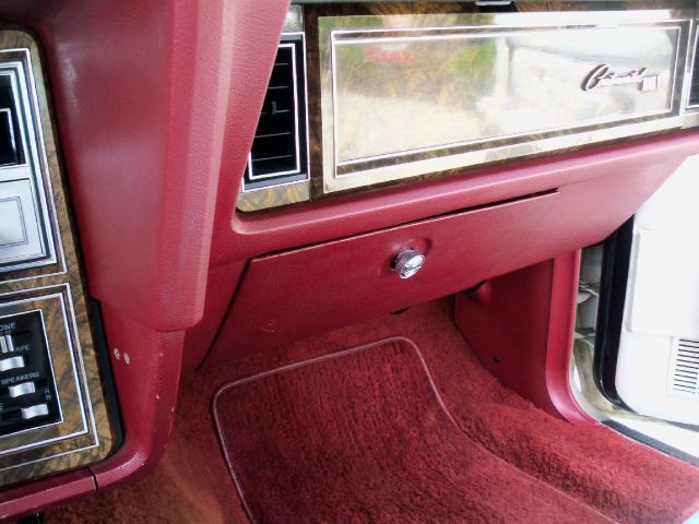 Lincoln Mark V 1979 photo 19