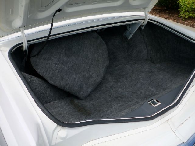 Lincoln Mark V 1979 photo 25