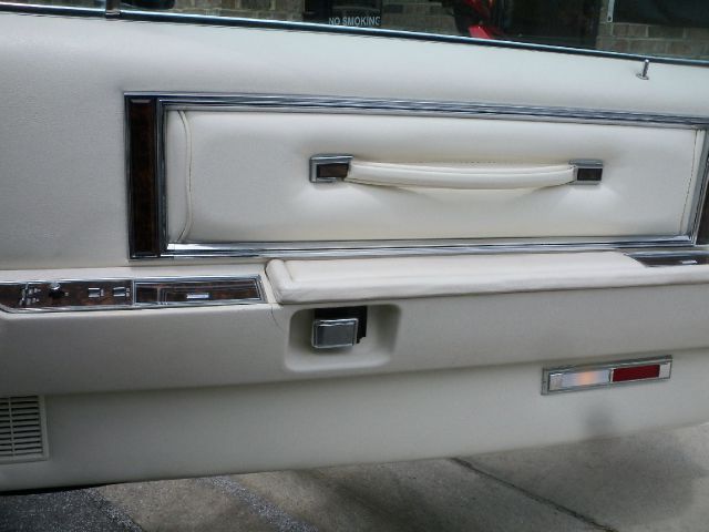 Lincoln Mark V 1979 photo 26