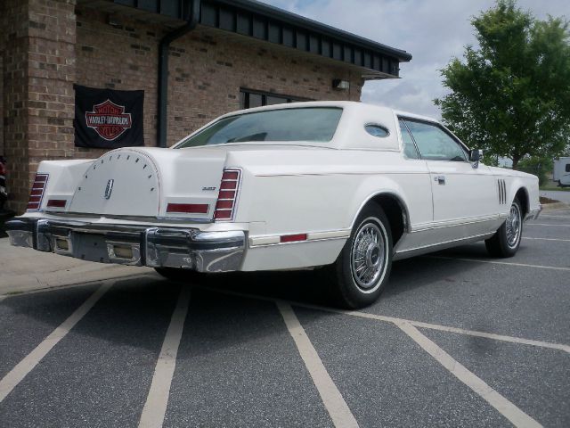 Lincoln Mark V 1979 photo 36