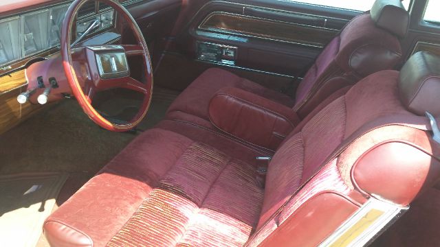Lincoln Mark VI 1980 photo 8