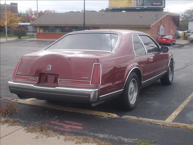 Lincoln Mark VII 1991 photo 3
