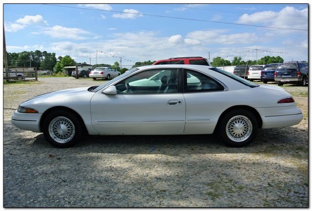 Lincoln Mark VIII 1993 photo 1