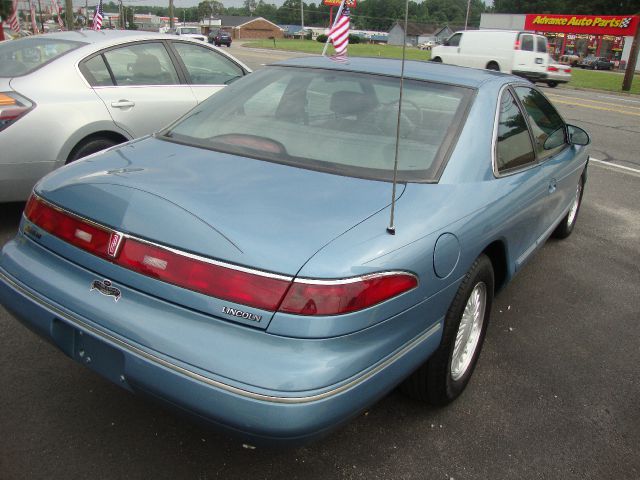 Lincoln Mark VIII 1993 photo 1