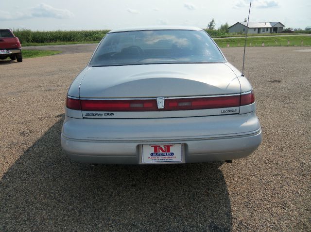 Lincoln Mark VIII 1993 photo 2