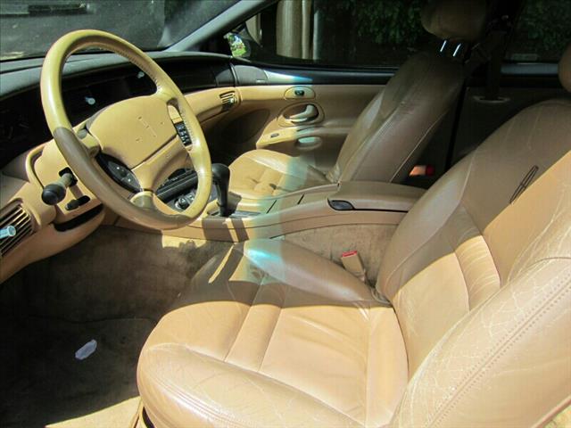 Lincoln Mark VIII 1994 photo 2
