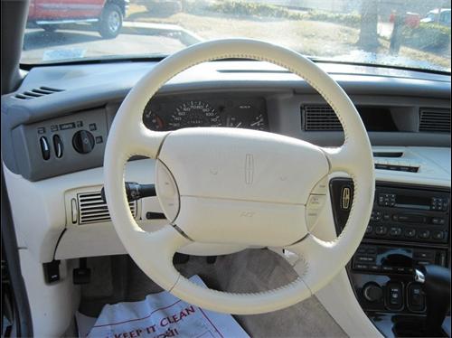 Lincoln Mark VIII 1995 photo 3