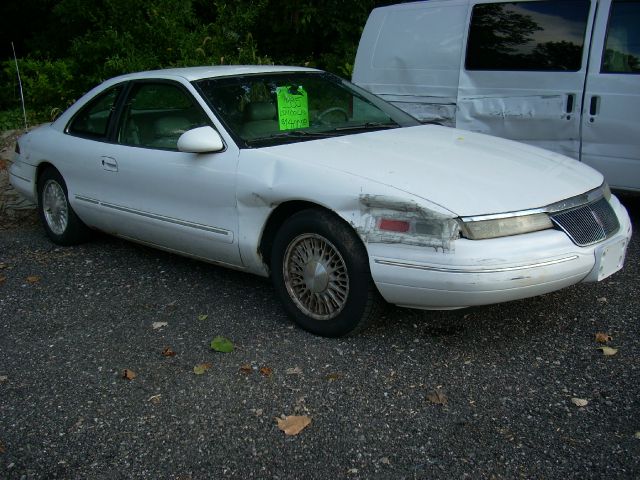 Lincoln Mark VIII 1995 photo 2