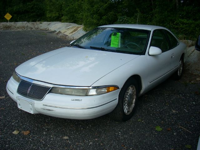 Lincoln Mark VIII 1995 photo 3