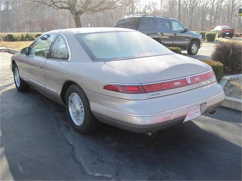 Lincoln Mark VIII 1995 photo 2