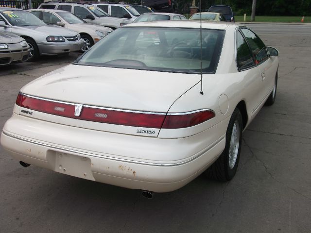 Lincoln Mark VIII 1995 photo 1