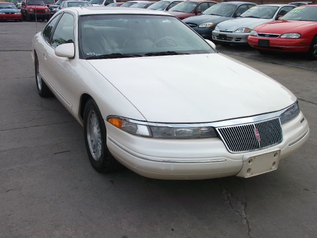 Lincoln Mark VIII 1995 photo 3