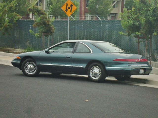 Lincoln Mark VIII 1995 photo 13