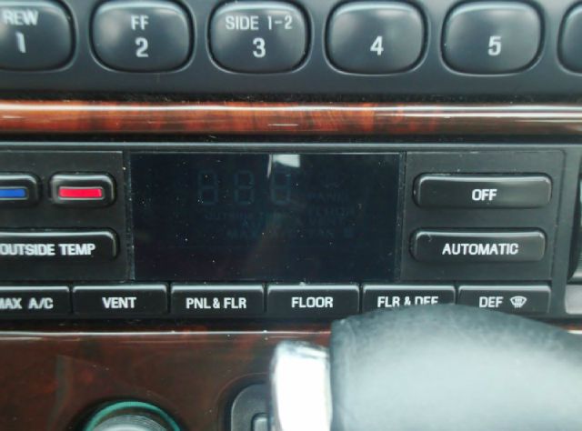 Lincoln Mark VIII 1995 photo 26