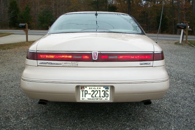 Lincoln Mark VIII 1996 photo 4