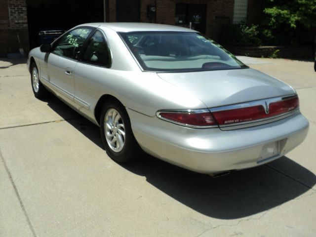 Lincoln Mark VIII 1997 photo 3