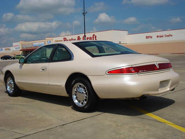 Lincoln Mark VIII 1998 photo 4