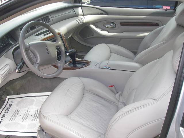 Lincoln Mark VIII 1998 photo 2