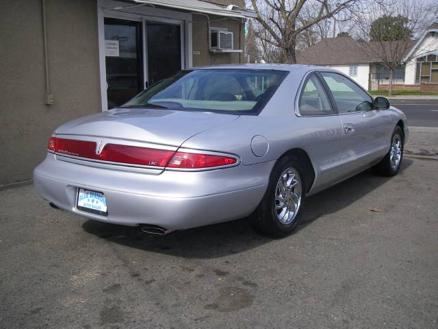 Lincoln Mark VIII 1998 photo 3