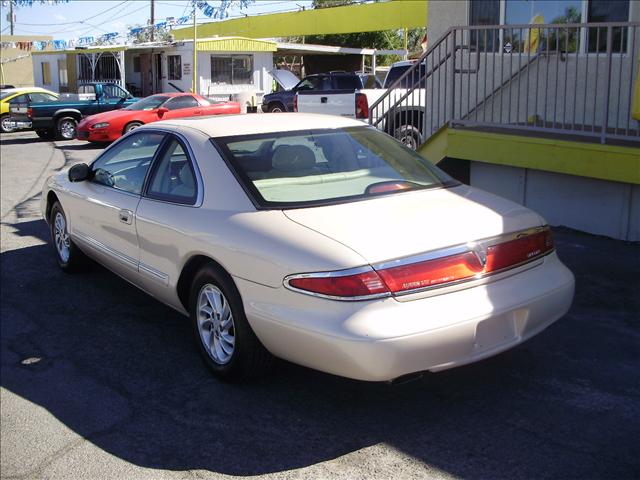 Lincoln Mark VIII 1998 photo 3