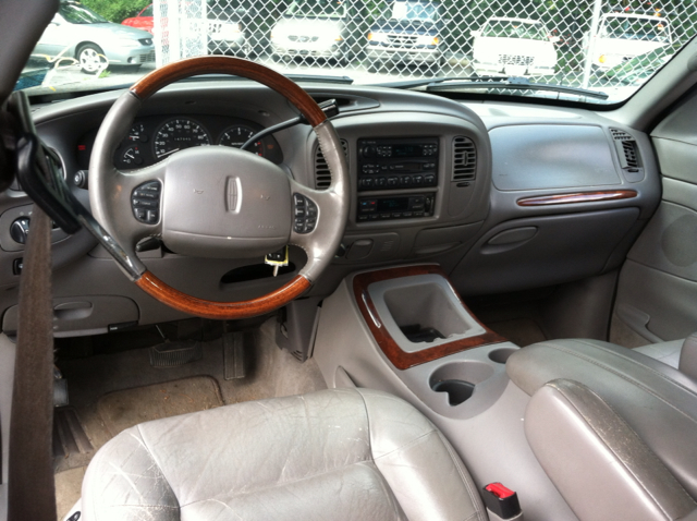 Lincoln Navigator Ram 3500 Diesel 2-WD SUV