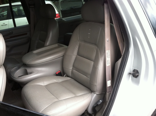 Lincoln Navigator 1998 photo 2