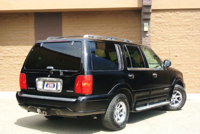 Lincoln Navigator 1998 photo 1