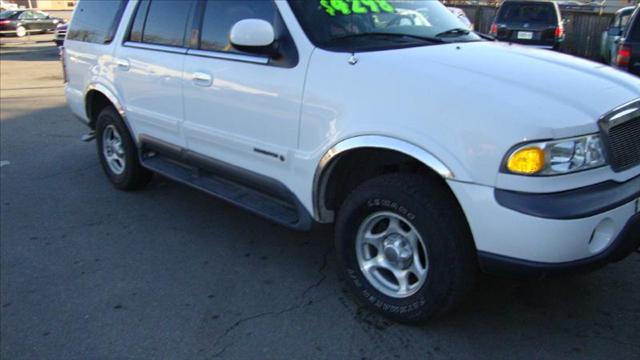 Lincoln Navigator 1998 photo 2